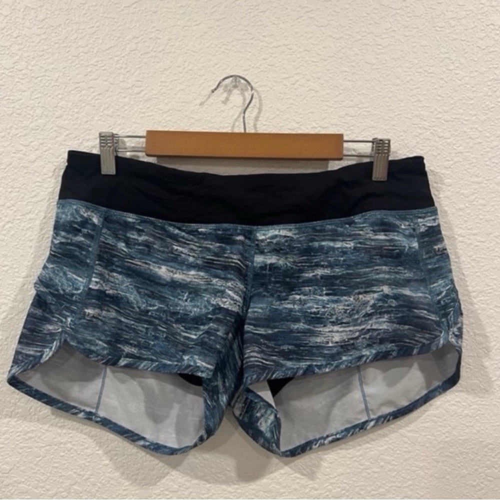 Lululemon Women's Blue Patterned Shorts